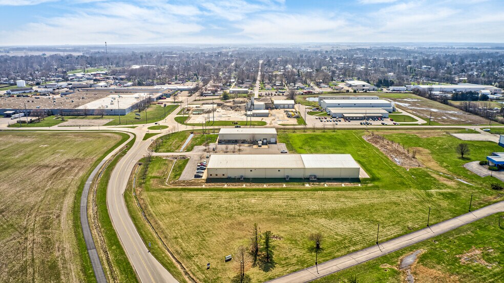 More Photos Of 1400 Commerce Pky, Franklin Warehouse For Lease