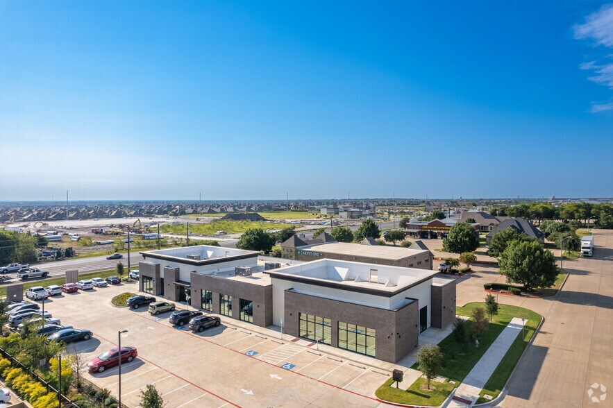 More Photos Of 2271 Highway 77 Hwy, Waxahachie Medical For Lease