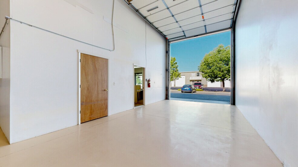 More Photos Of 200 12th St SW, Loveland Warehouse For Sale