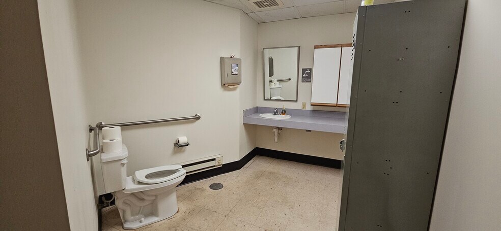 More Photos Of 5414 Packer Dr, Menomonie Manufacturing For Sale