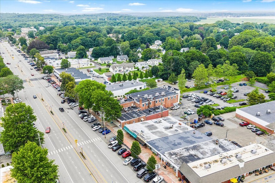 More Photos Of 162-170 Main St, Old Saybrook Storefront Retail Office For Lease