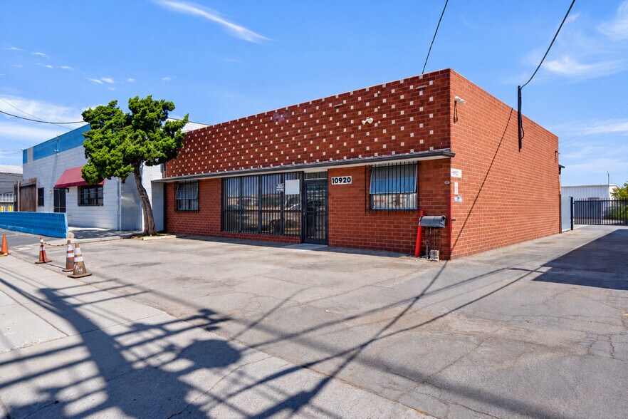 Primary Photo Of 10920 S La Cienega Blvd, Inglewood Warehouse For Sale