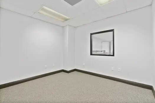 More Photos Of 200 Trademark St, Buda Warehouse For Lease