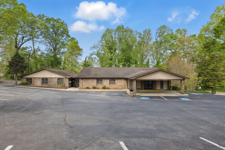 Primary Photo Of 141 Tryon Rd, Rutherfordton Healthcare For Lease