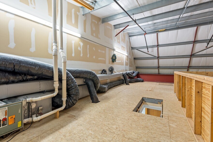 More Photos Of 939-941 Salem St, Groveland Storefront Retail Office For Sale