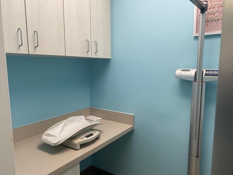 More Photos Of 1830 Town Center Dr, Reston Medical For Sale