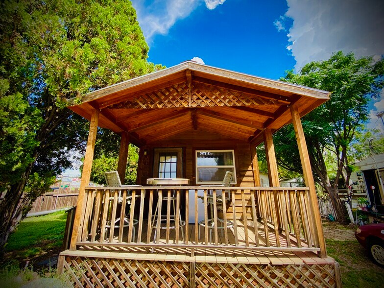 More Photos Of 18 W Allen St, Tombstone Trailer Camper Park For Sale