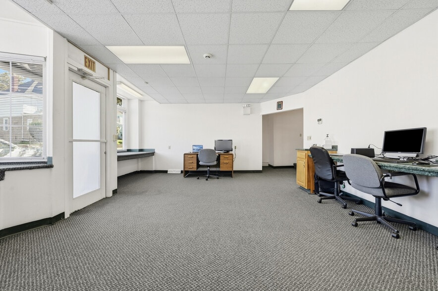 More Photos Of 628 California Ave, Pittsburgh Storefront Retail Residential For Sale