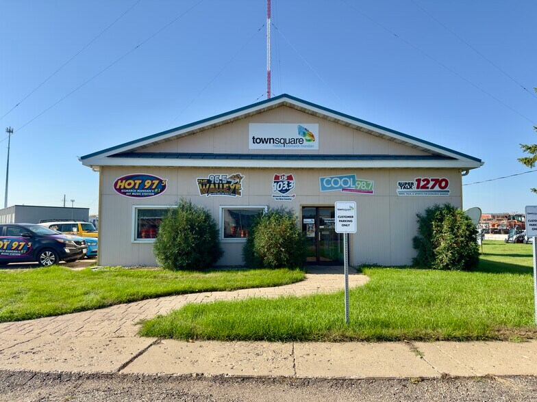 More Photos Of 4303 Memorial Hwy, Mandan Movie Radio TVStudio For Sale