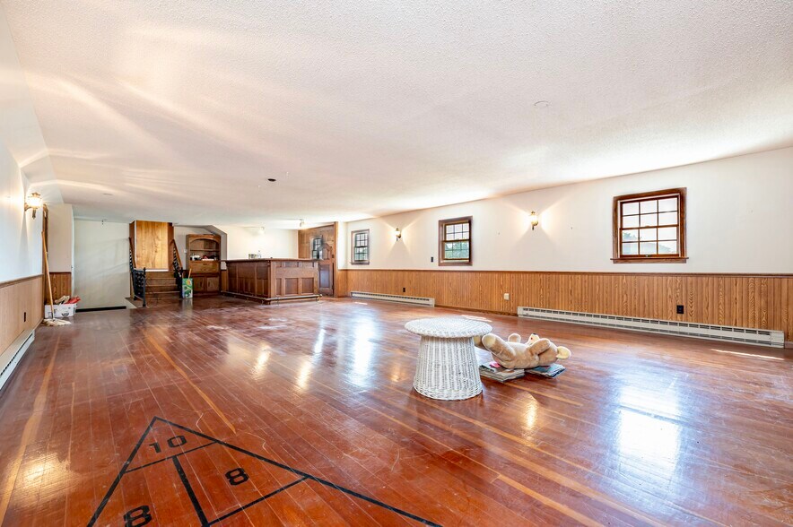 More Photos Of 103 N Boggs St, De Graff Specialty For Sale