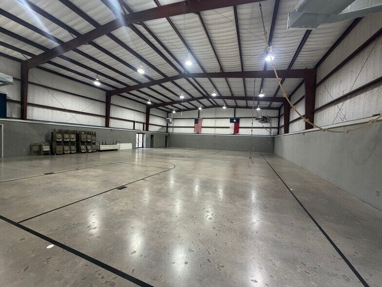 More Photos Of 1301 E Houston Ave, Crockett Religious Facility For Sale