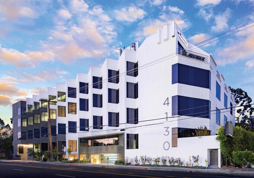 More Photos Of 4130 Cahuenga Blvd, Toluca Lake Office For Sale