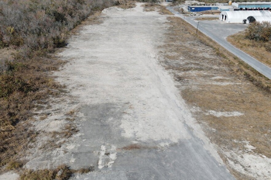 More Photos Of 2105 Longhorn Ave, Lakeland Warehouse For Lease