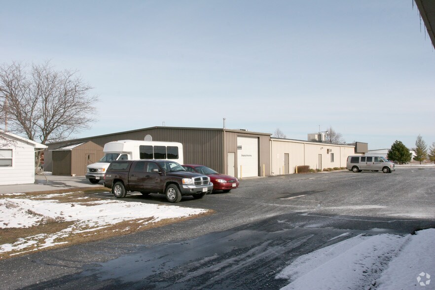 More Photos Of 1406 N 25th St, Sheboygan Warehouse For Lease