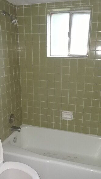 More Photos Of 323 S King Ave, Pine Mountain Apartments For Sale