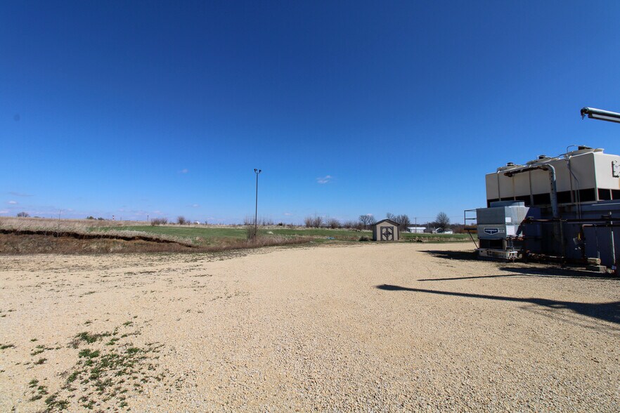 More Photos Of 5640 44th Ave S, Clinton Industrial For Sale