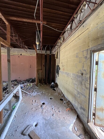 More Photos Of 6512-6528 N Peoria Ave, Tulsa General Retail For Sale