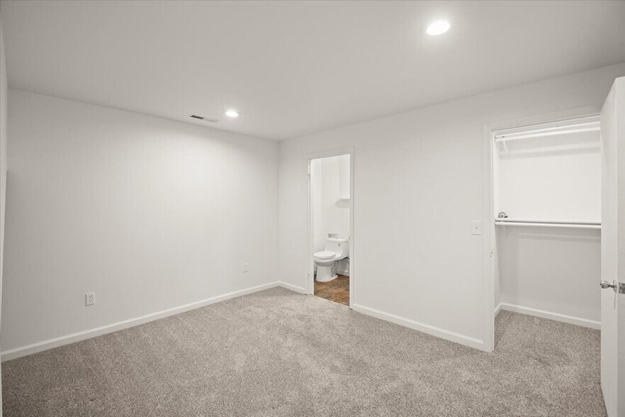 More Photos Of 25583 Spring Dr, Hayward Multifamily For Sale