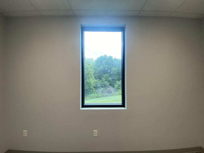 More Photos Of 1890 N Stonebridge Dr, McKinney Medical For Sale