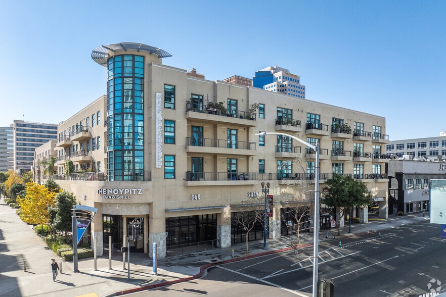 More Photos Of 133 The Promenade N, Long Beach Multifamily For Sale