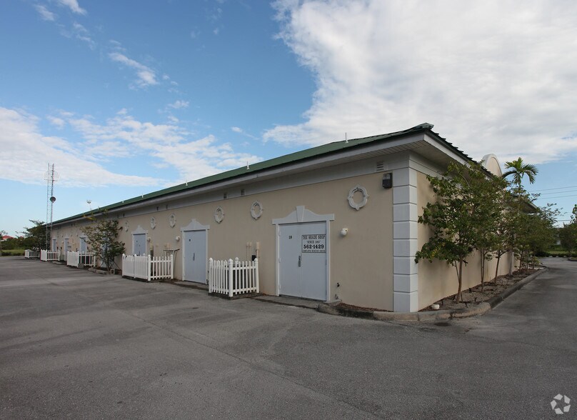 More Photos Of 9055 Americana Rd, Vero Beach Medical For Sale