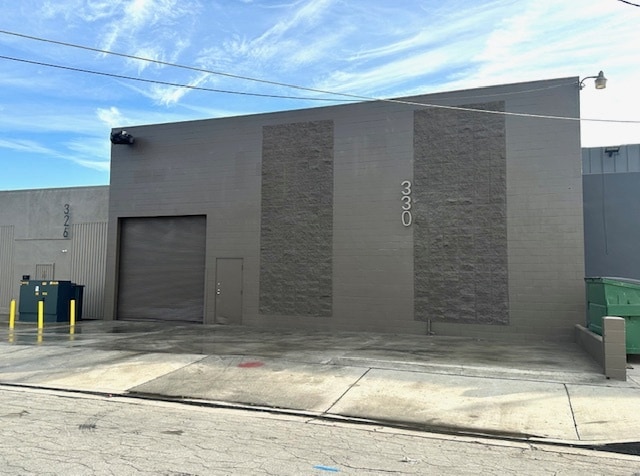 More Photos Of 330 W 131st St, Los Angeles Warehouse For Sale