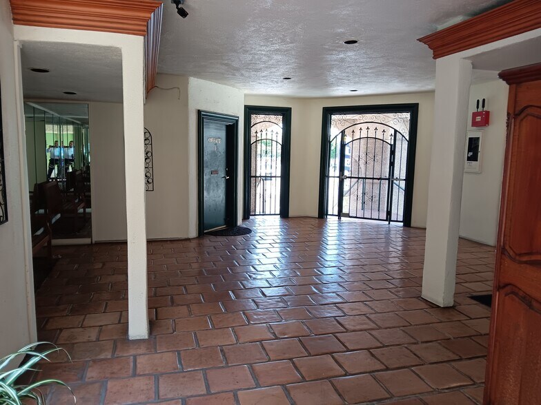 More Photos Of 4821 Sepulveda Blvd, Culver City Apartments For Sale