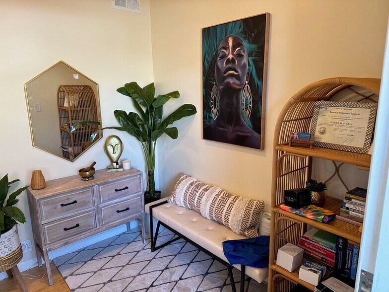 More Photos Of 3201-3215 Macarthur Blvd, Oakland Medical For Sale