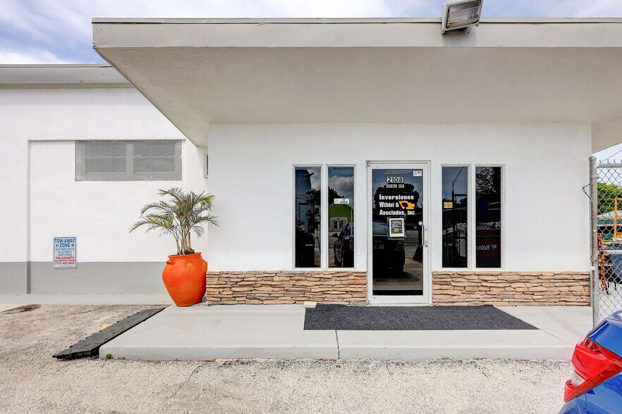 More Photos Of 2108 Orange Ave, Fort Pierce Freestanding For Sale