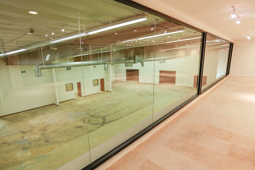 More Photos Of 11800 W Olympic Blvd, Los Angeles Flex For Sale