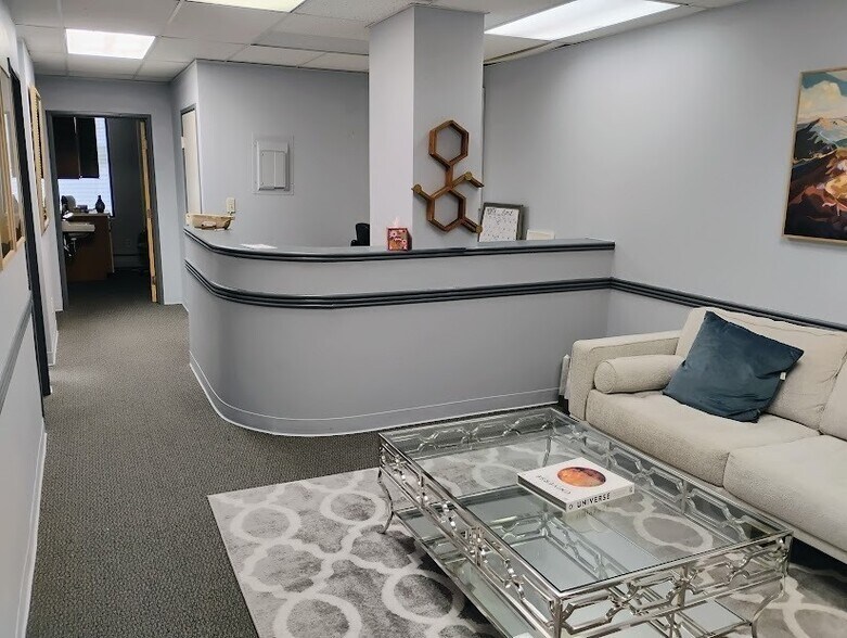 More Photos Of 7373 W Jefferson Ave, Lakewood Medical For Sale