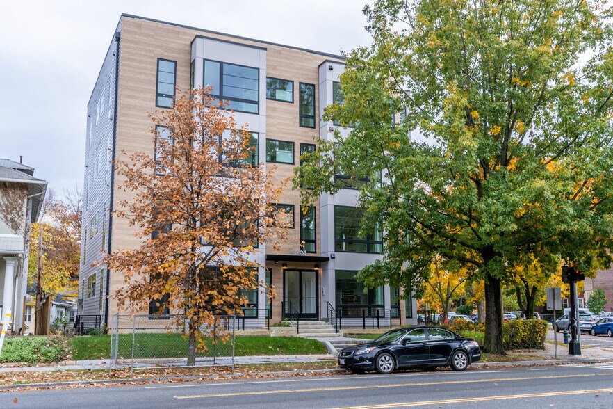 More Photos Of 5301 Connecticut Ave NW, Washington Apartments For Sale