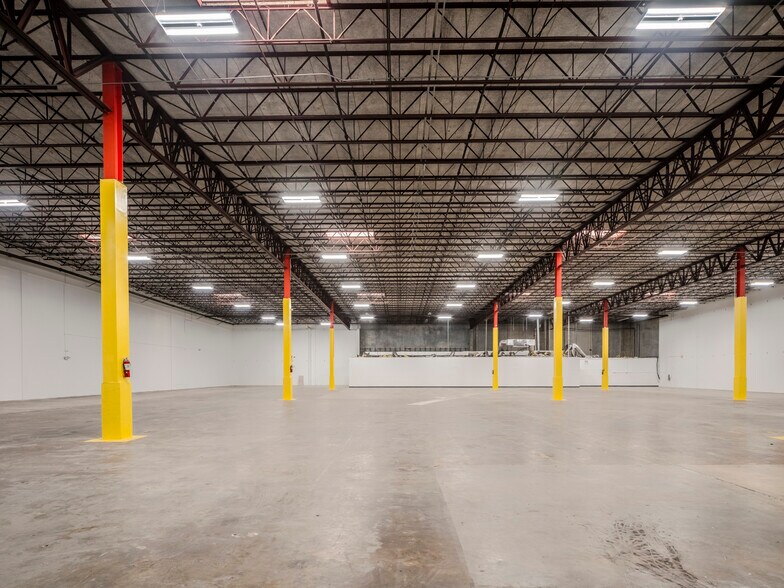 More Photos Of 5535-5545 NW 35th Ave, Fort Lauderdale Distribution For Lease