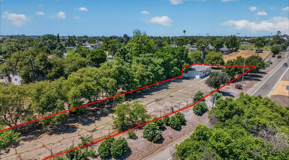More Photos Of 1232 San Joaquin St, Fresno Office For Lease