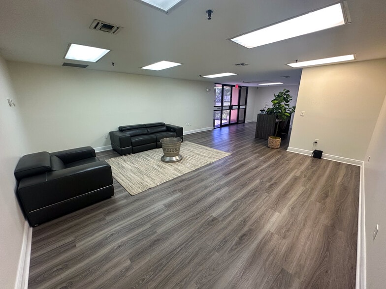 More Photos Of 14525 NW 60th Ave, Miami Lakes Warehouse For Lease