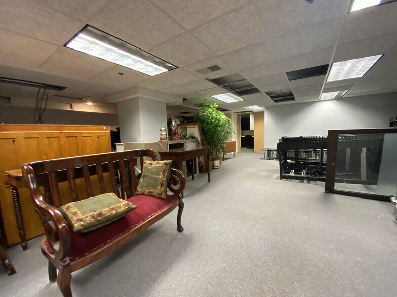 More Photos Of 1408 Strongs Ave, Stevens Point Apartments For Lease