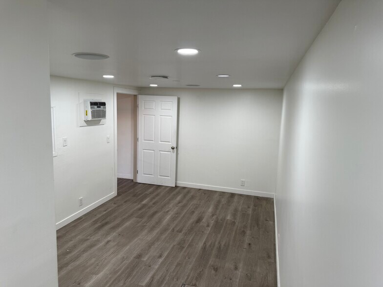 More Photos Of 3814 W 139th St, Hawthorne Warehouse For Sale