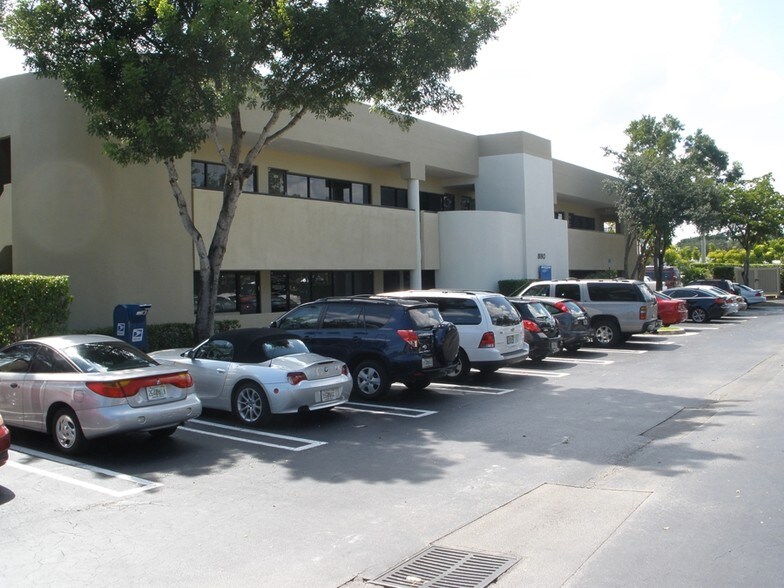 More Photos Of 8100-8110 Royal Palm Blvd, Coral Springs Medical For Lease