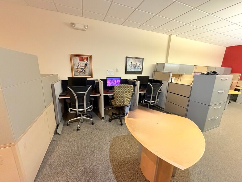 More Photos Of 1239 E Newport Center Dr, Deerfield Beach Office For Sale