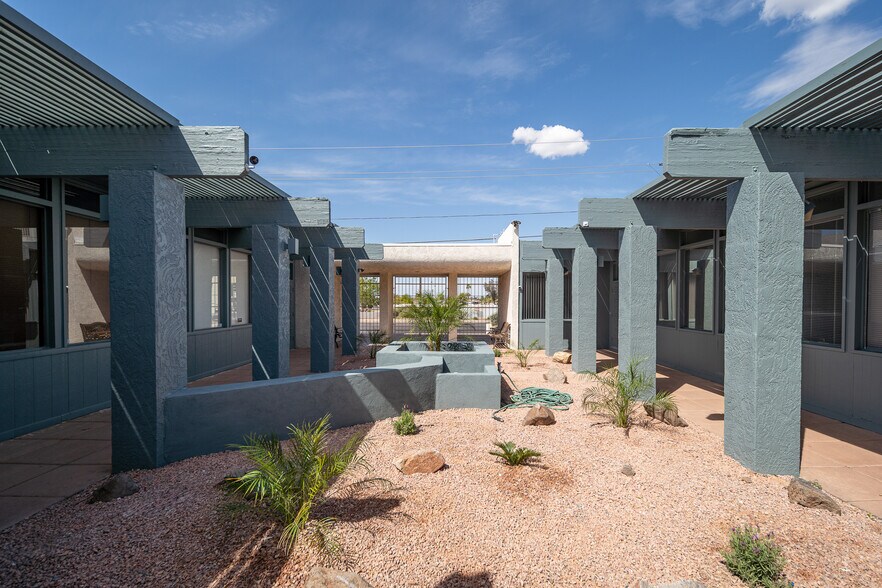 More Photos Of 11747 N 19th Ave, Phoenix Office For Sale