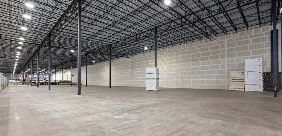 More Photos Of 22600 E I-76 Frontage Rd, Brighton Warehouse For Lease