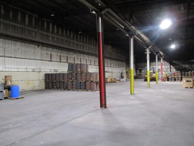 More Photos Of 2281 Port City Blvd, Muskegon Warehouse For Sale