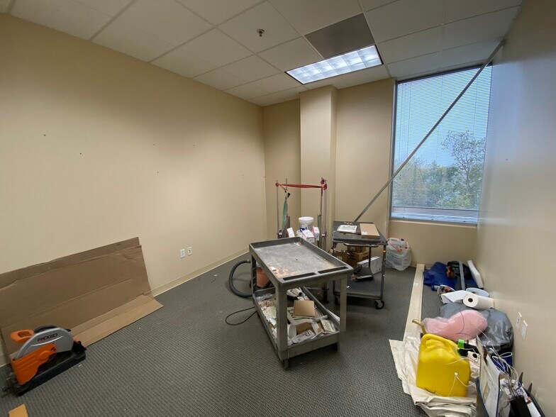 More Photos Of 18705 Madrone Pky, Morgan Hill Research And Development For Lease