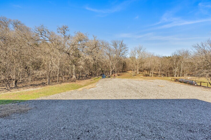 More Photos Of 220 W FM 473, Comfort Storefront Retail Office For Lease