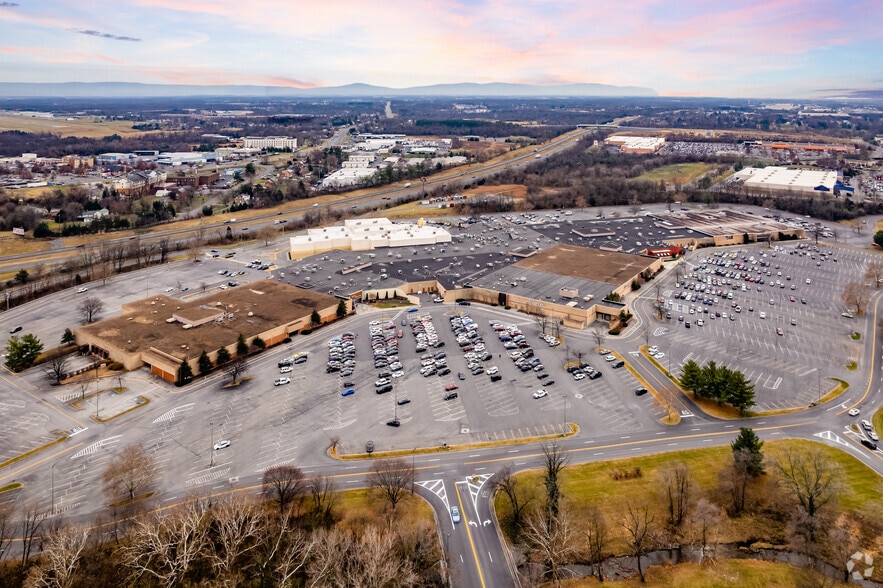 More Photos Of 1850 Apple Blossom Dr, Winchester Storefront For Lease