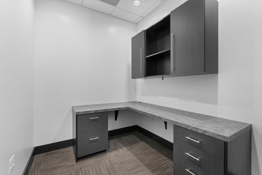 More Photos Of 7373 Comfort Inn Dr, Warrenton General Retail For Sale