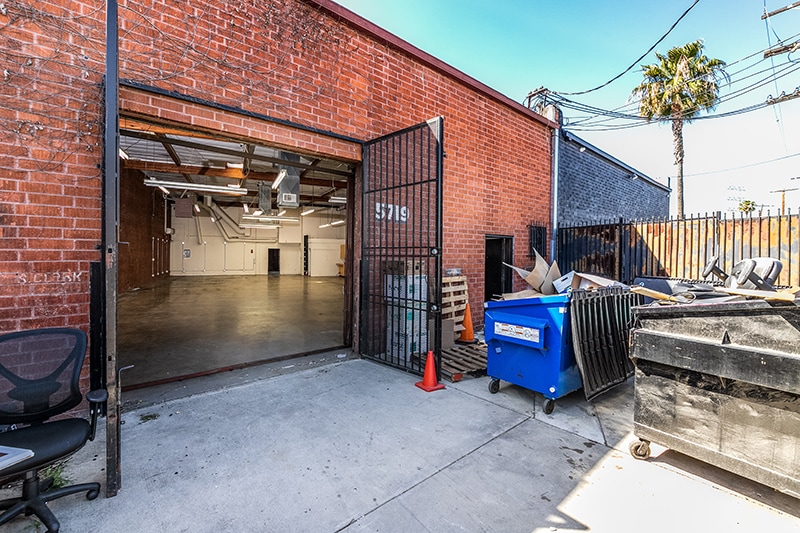 More Photos Of 5719 W Adams Blvd, Los Angeles Warehouse For Lease