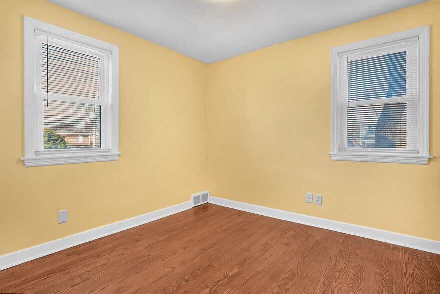 More Photos Of 8206 Highland Pl, Munster Multifamily For Sale