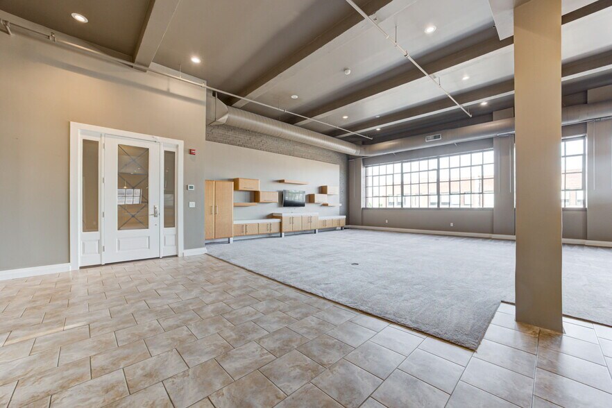 More Photos Of 914 N Broadway Ave, Oklahoma City Office Residential For Lease