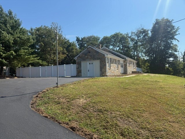 More Photos Of 1319 Courthouse Rd, Stafford Daycare Center For Lease